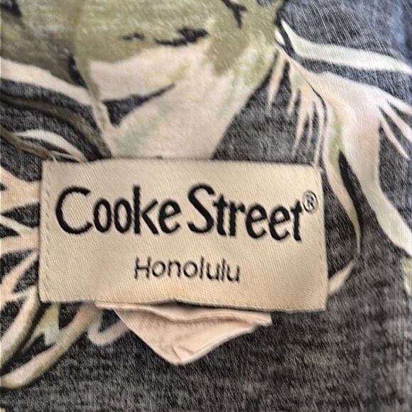Cooke Street Honolulu Hawaiian Print Black Floral Button-Down Shirt Size XL - Picture 4 of 5